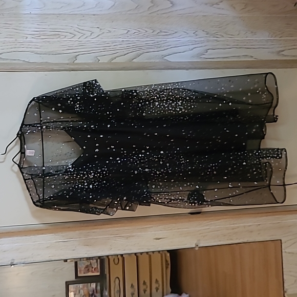 Outta this world star filled nighty - Picture 2 of 3